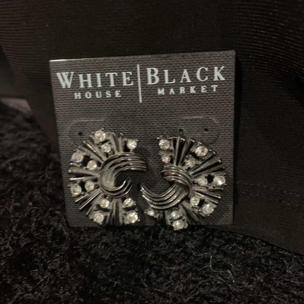 WHITE HOUSE BLACK MARKET EARRINGS